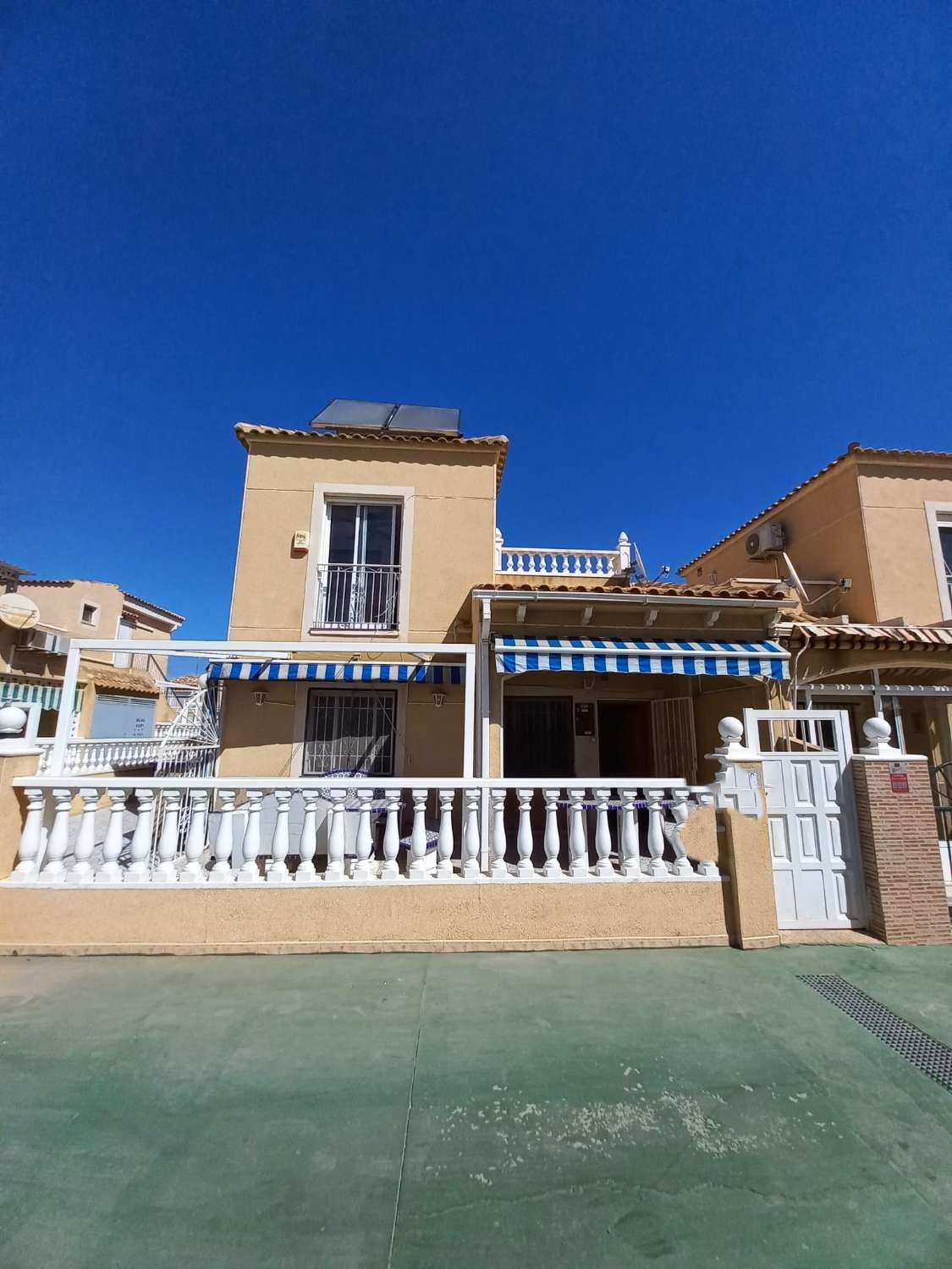 Dvoupatrový domek v prodeji in Los Balcones - Los Altos del Edén (Torrevieja)