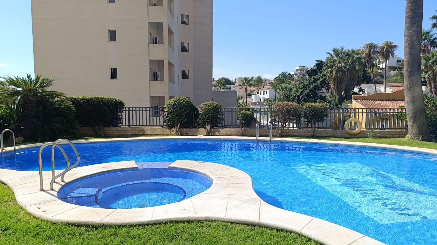 2 bedroom apartment with pool and parking in Calpe (Alicante-Costa Blanca)