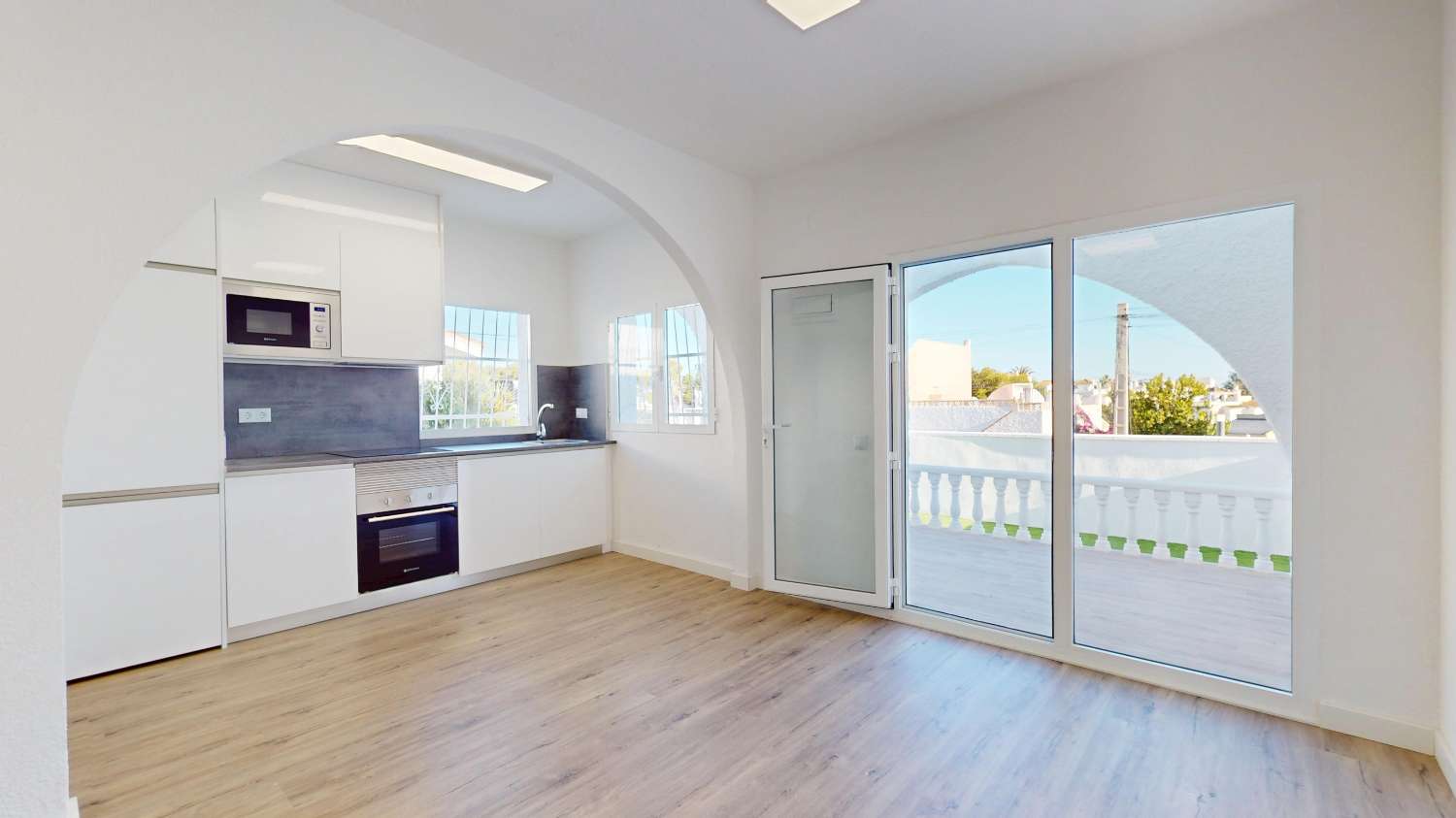 جناح صغير للبيع في Villamartín-Las Filipinas (Orihuela)