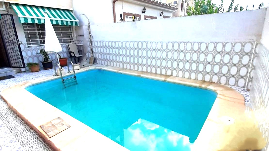 1 etages rækkehus til salg i Torrevieja