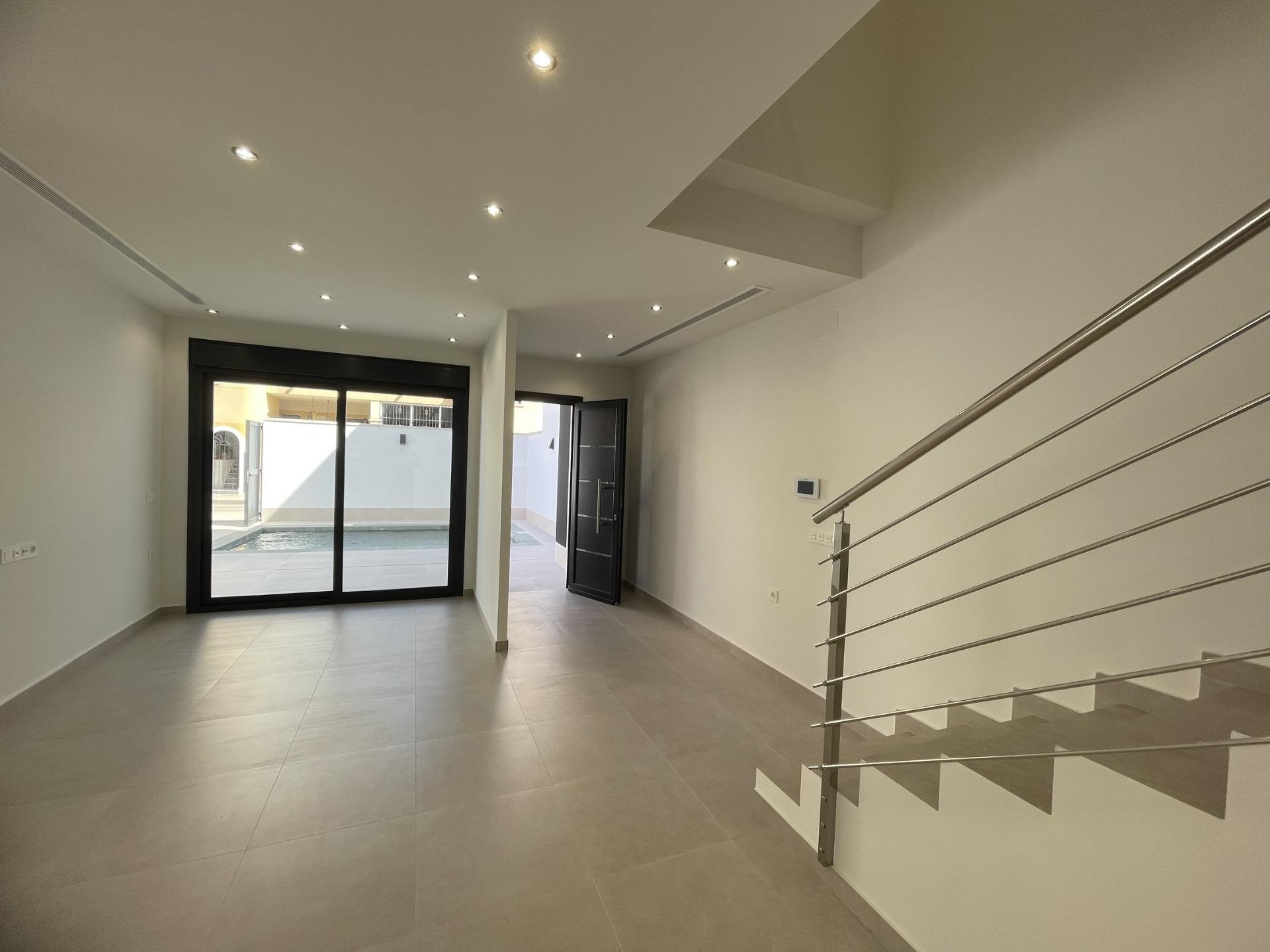 Villa for sale in Almoradí