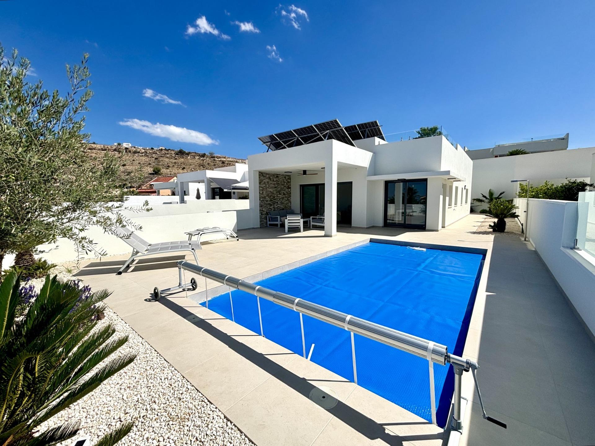 Villa en venta en Rojales