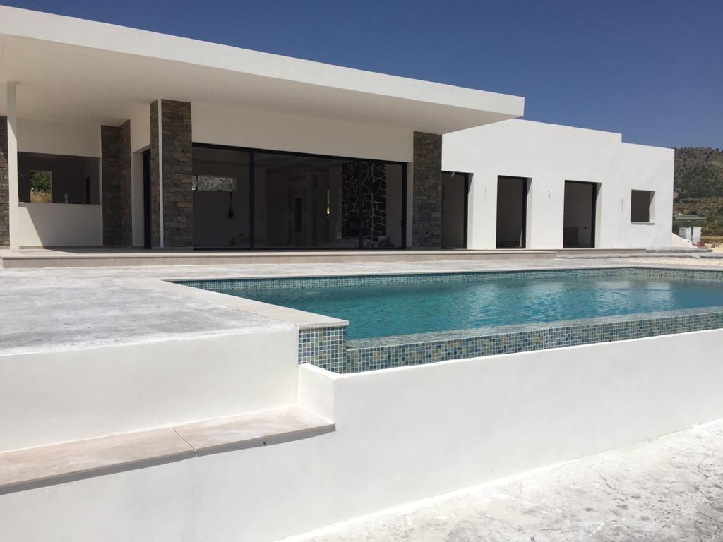Villa en venta en Pinoso