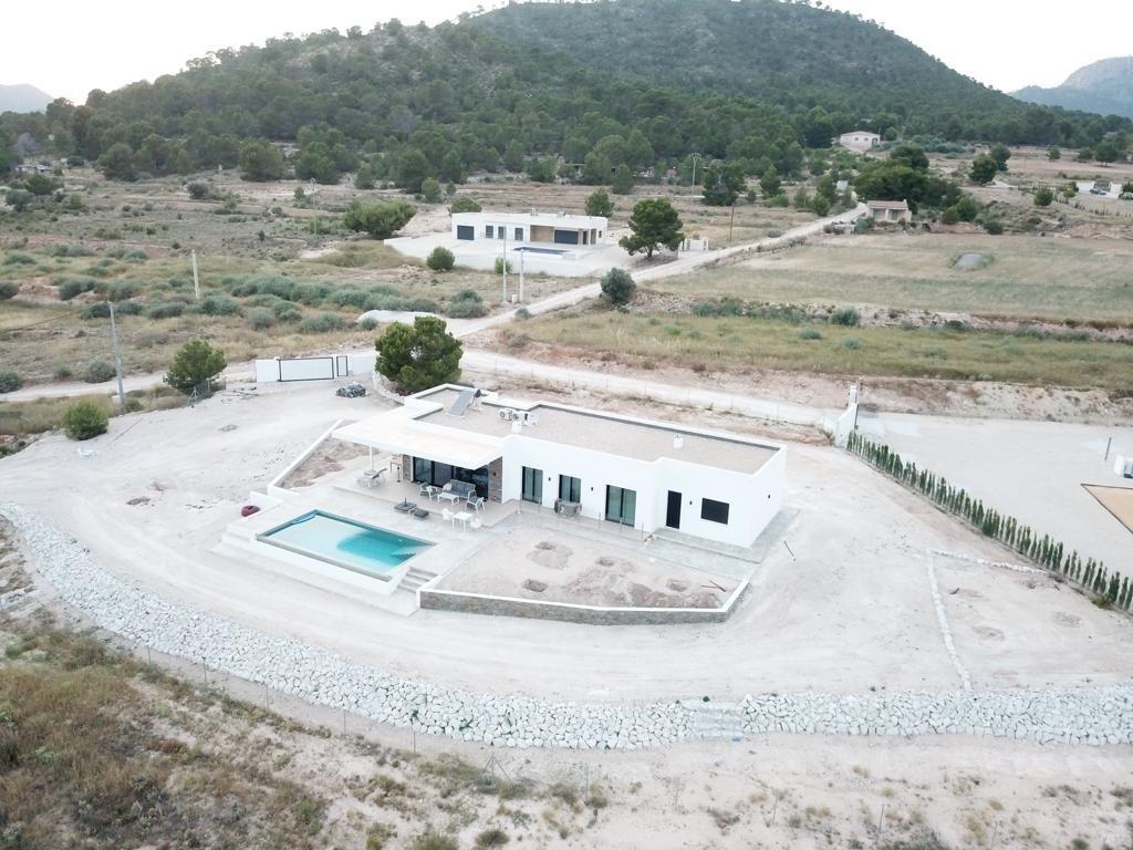 Villa en venta en Pinoso