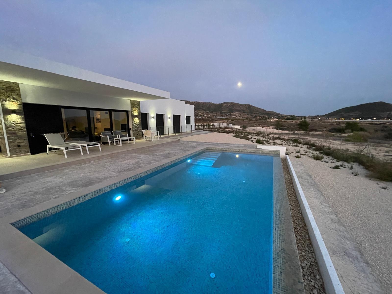 Villa en venta en Pinoso