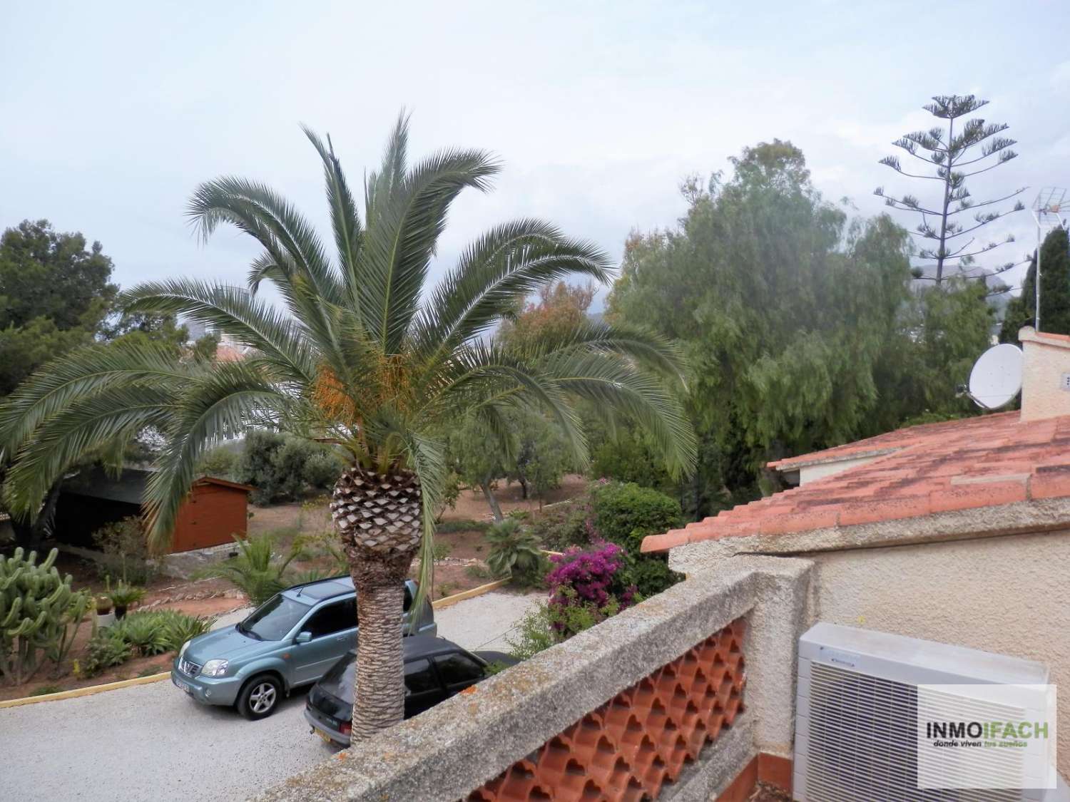 Grundstück von 2.425 m2, 600 m vom Strand entfernt in Calpe (Costa Blanca)