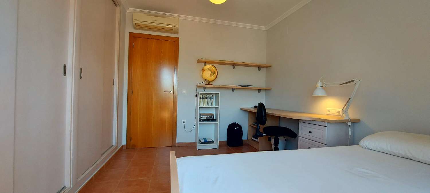 Villa 4 slaapkamers, kelder, zwembad en zeer dicht bij alle voorzieningen in Calpe (Costa Blanca)