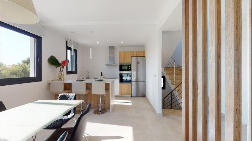 Villa indépendante de nouvelle construction avec piscine privée à La Nucía (Alicante)
