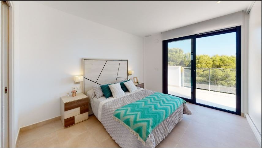 Villa indépendante de nouvelle construction avec piscine privée à La Nucía (Alicante)