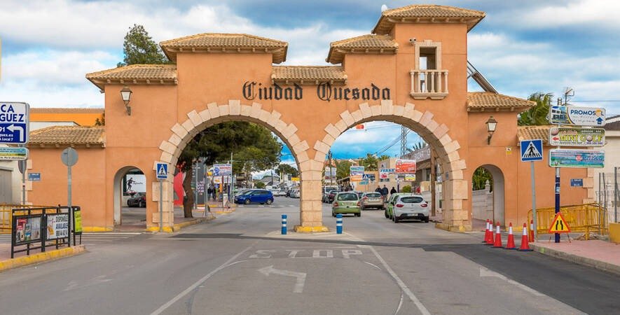 Villa for sale in Rojales
