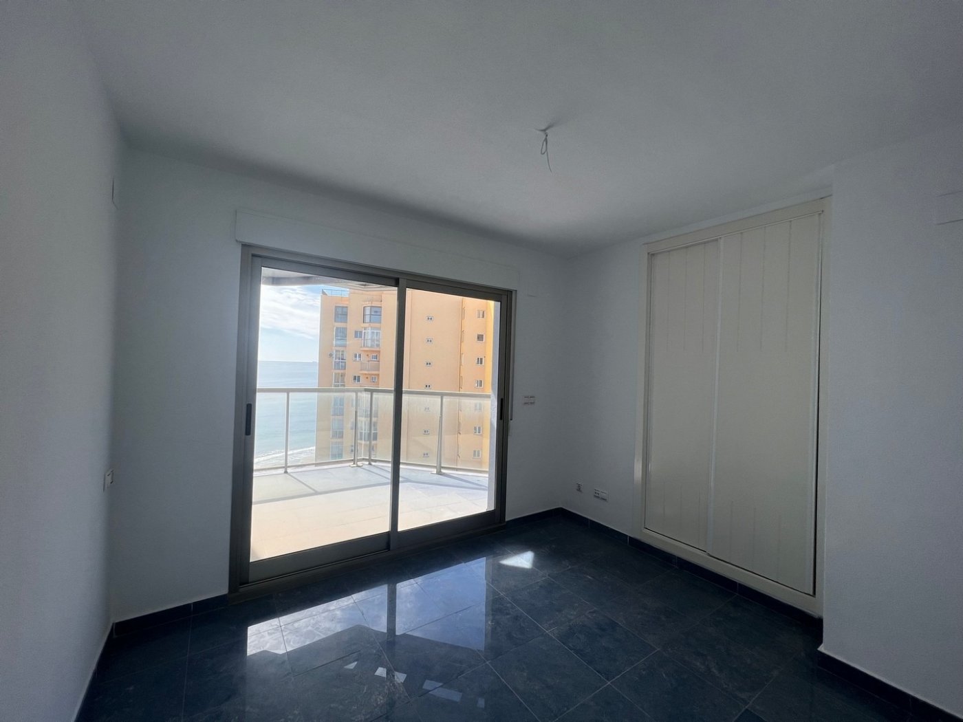 Atico duplex 3 dormitorios primera línea playa en Calpe (Costa Blanca)