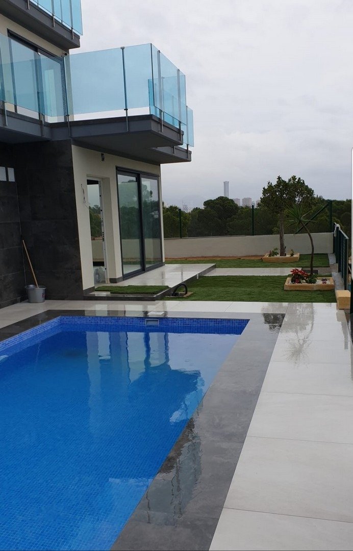 Villa for sale in Finestrat