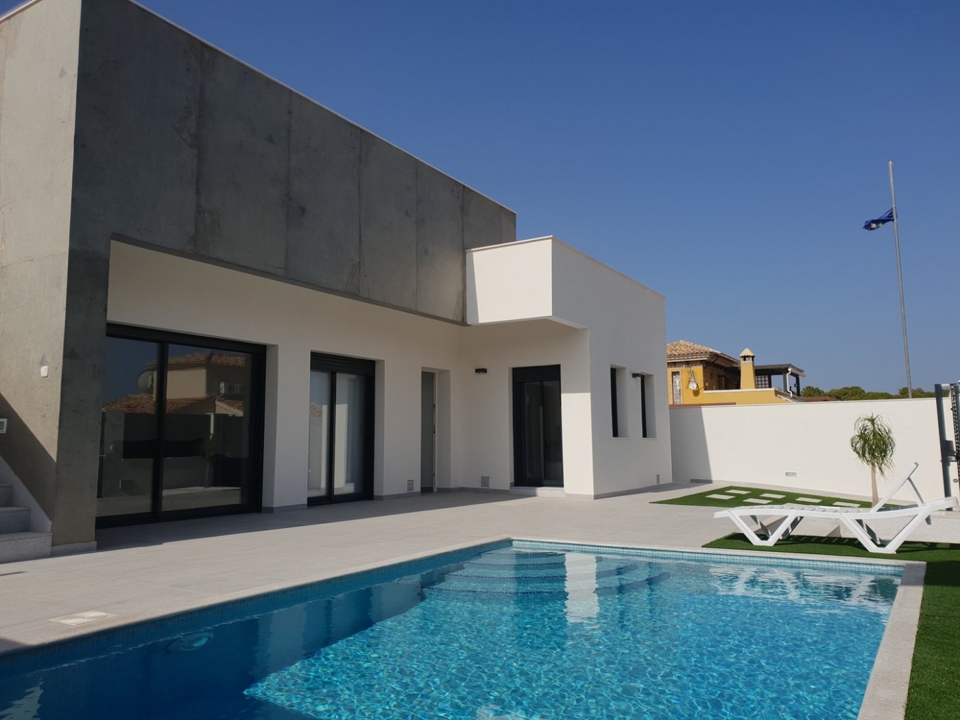 Villa for sale in Pilar de la Horadada