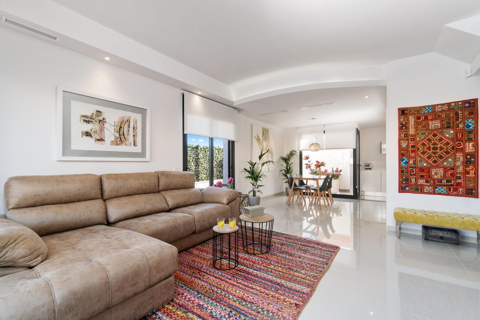 Villa til salg i Los Montesinos