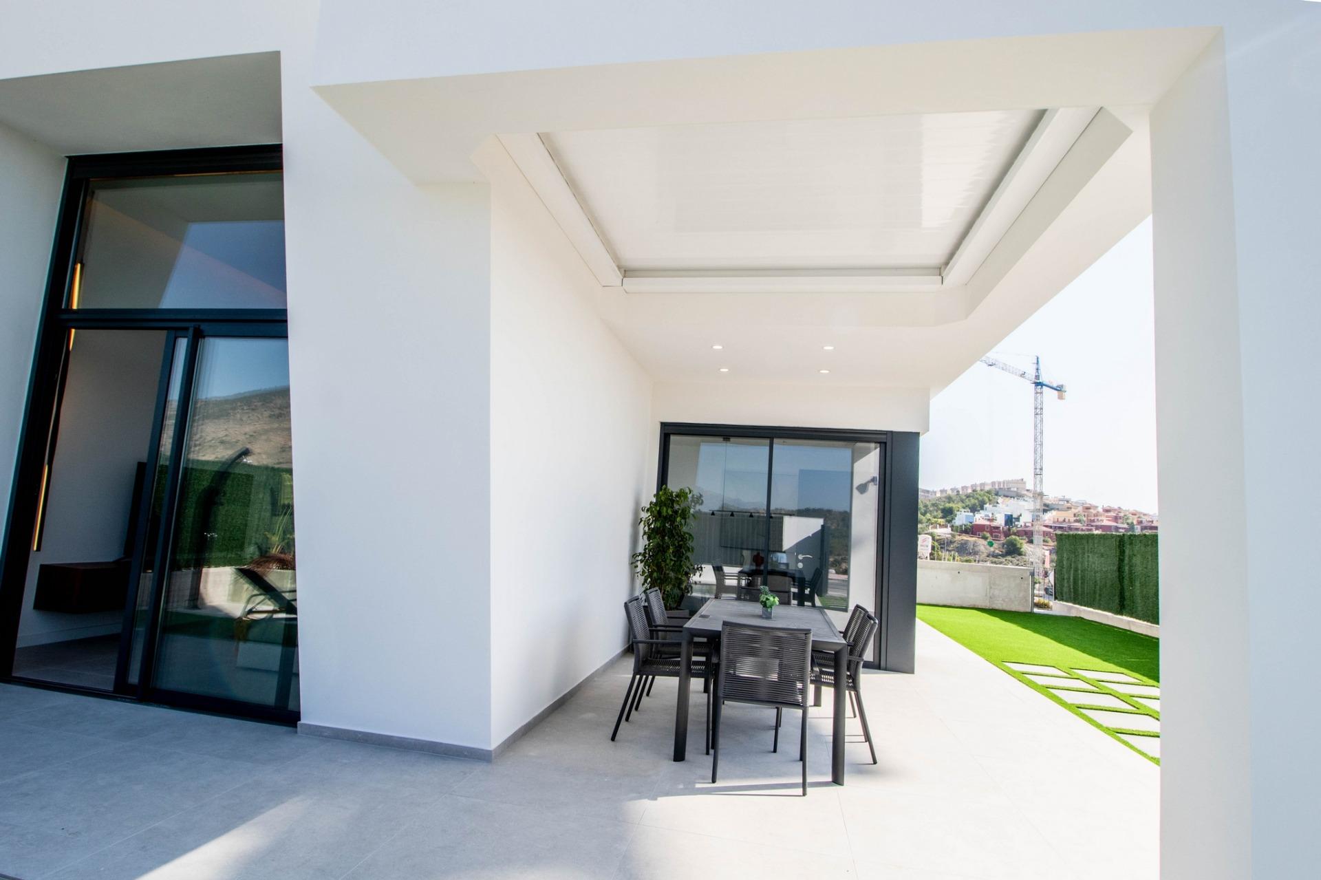 New 3-bedroom villas with pool in Finestrat/Benidorm (Costa Blanca)