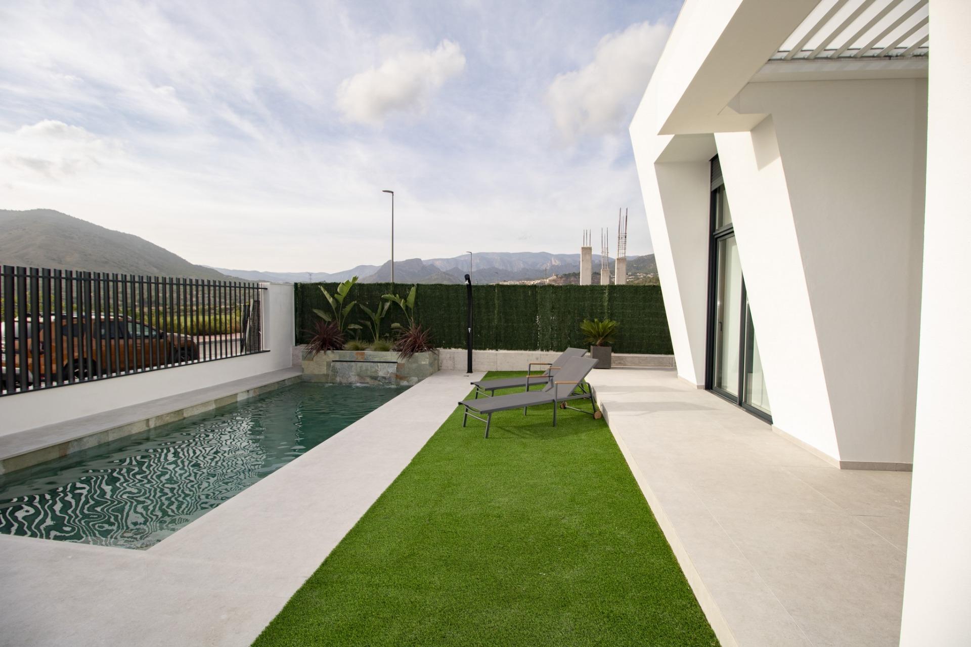New 3-bedroom villas with pool in Finestrat/Benidorm (Costa Blanca)