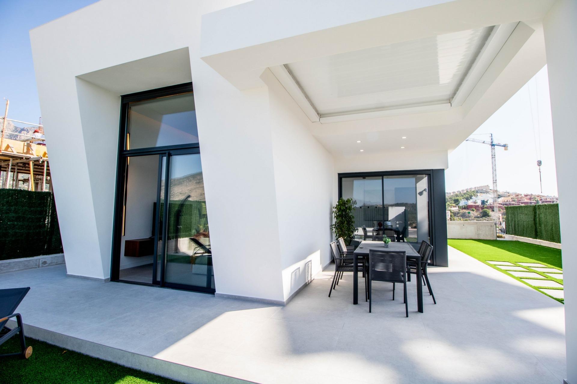 New 3-bedroom villas with pool in Finestrat/Benidorm (Costa Blanca)