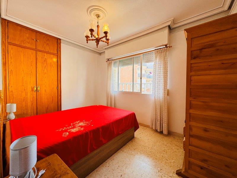 2-Zimmer-Wohnung 250 m. vom Strand in La Mata (Alicante)