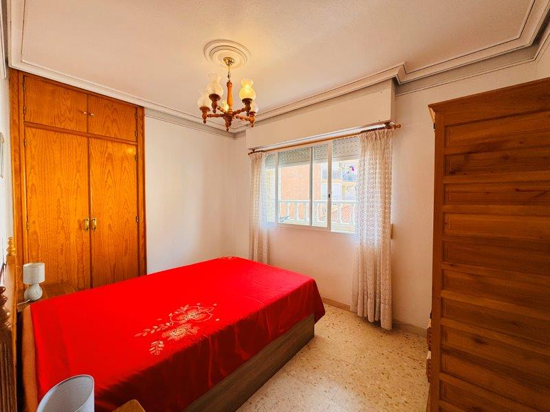 Appartement met 2 slaapkamers 250 m. van het strand in La Mata (Alicante)