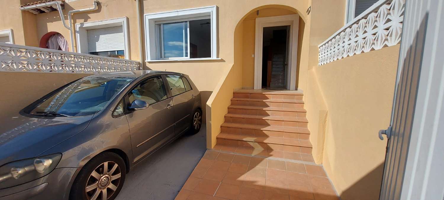 2 bedroom bungalow with open panoramic views, sea and rock in Calpe (Costa Blanca)