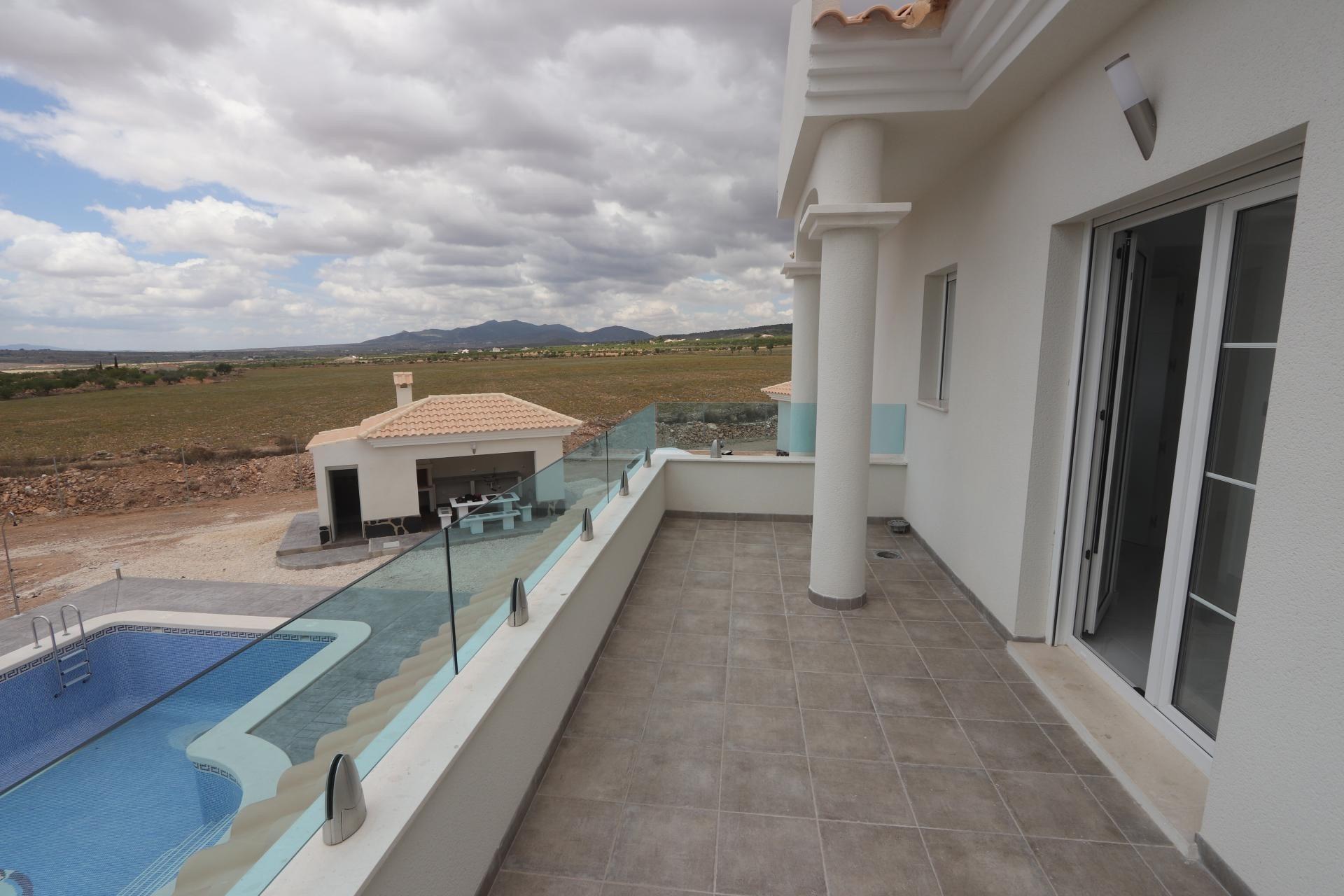 New Construction Villas on 10,000 m2 plots in Pinoso (Alicante)