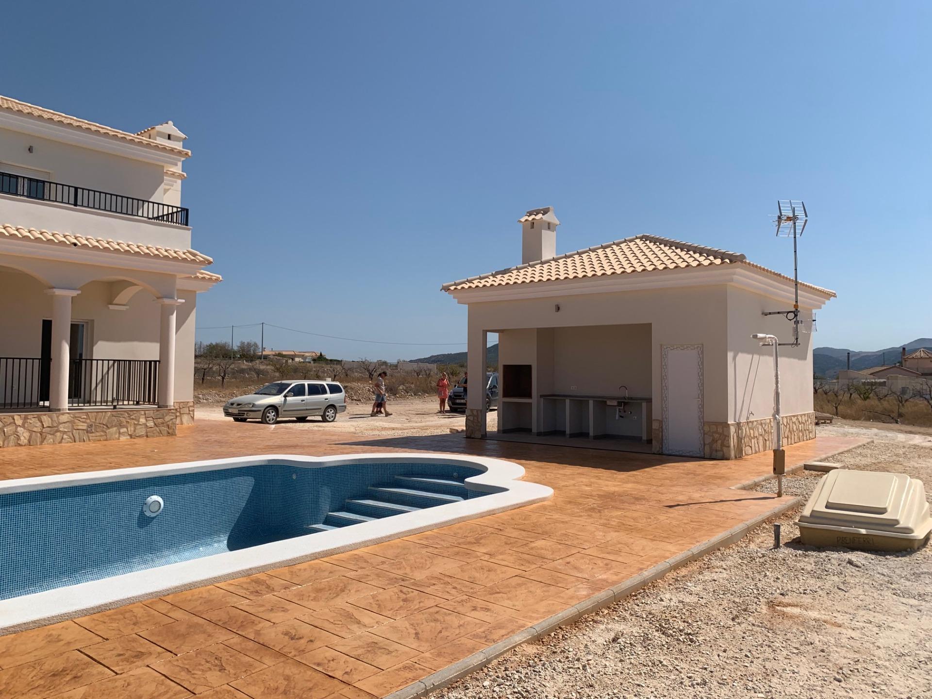 New Construction Villas on 10,000 m2 plots in Pinoso (Alicante)