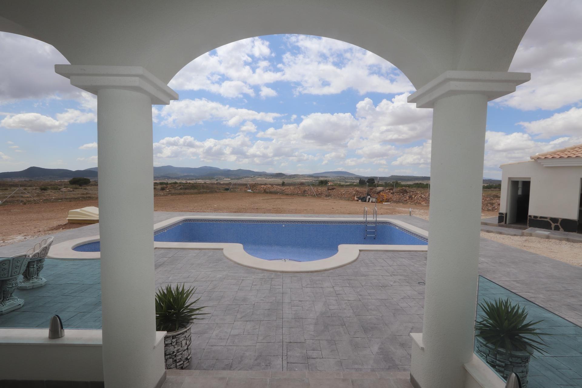 New Construction Villas on 10,000 m2 plots in Pinoso (Alicante)