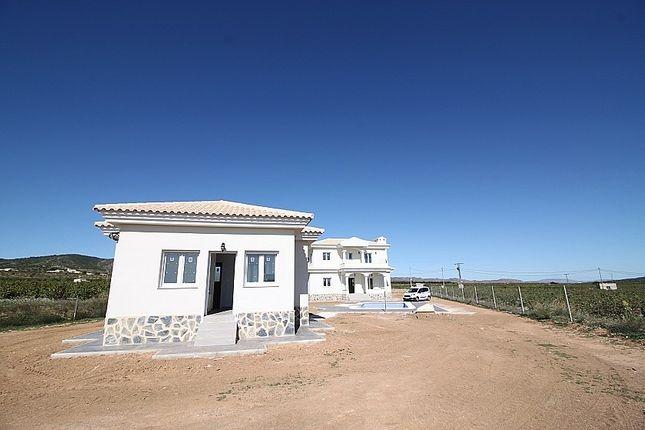 Villa en venta en Pinoso