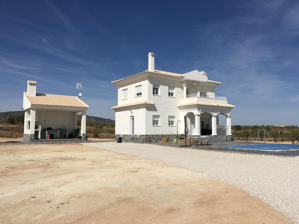 Villa en venta en Pinoso