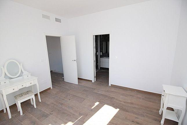 Villa for sale in Pinoso