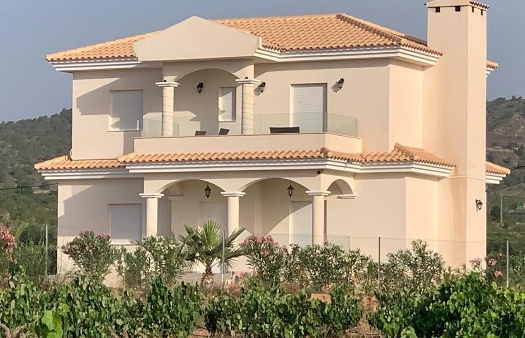 Villa en venta en Pinoso