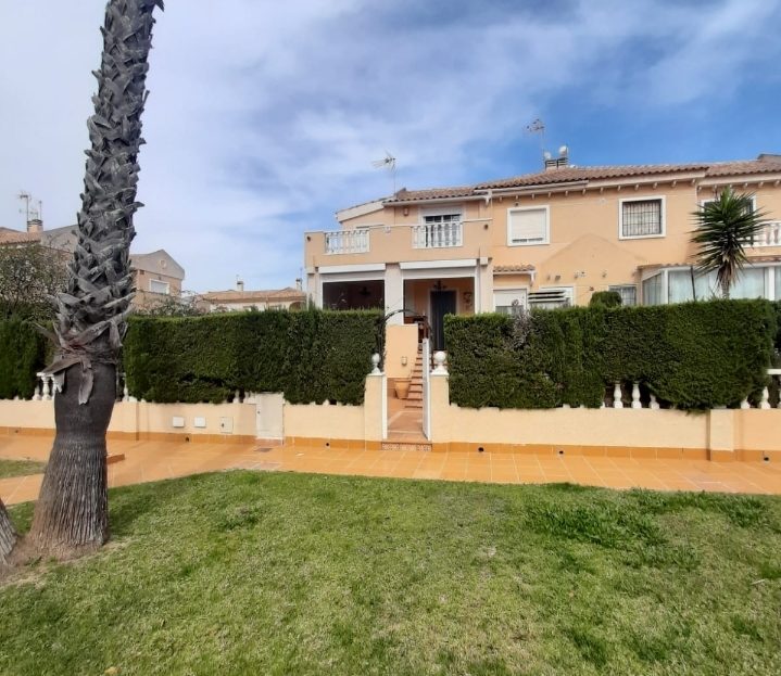 Villa til salg i Torrevieja