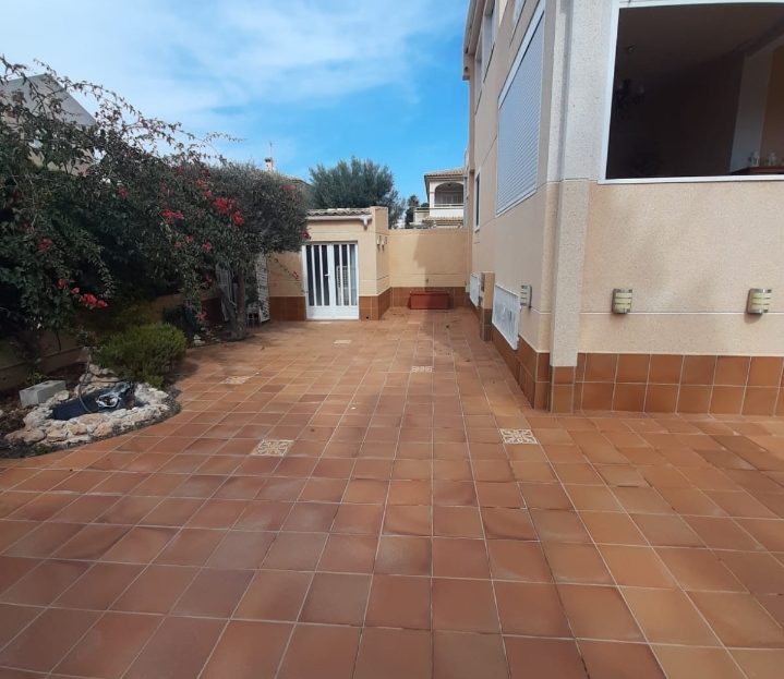 Villa til salg i Torrevieja