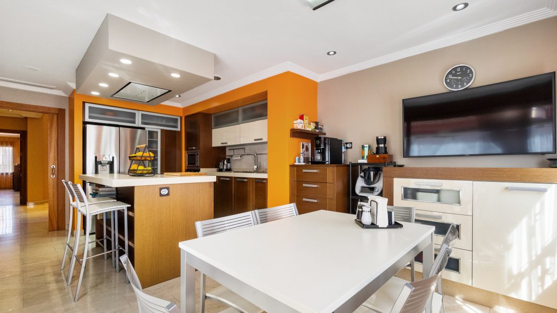 Beeindruckende Villa mit Pool in La Aparecida-Orihuela (Costa Blanca Süd)