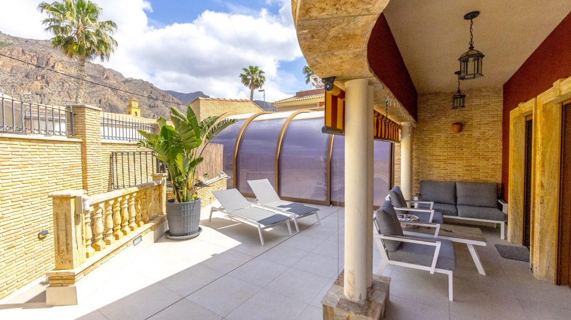 Beeindruckende Villa mit Pool in La Aparecida-Orihuela (Costa Blanca Süd)