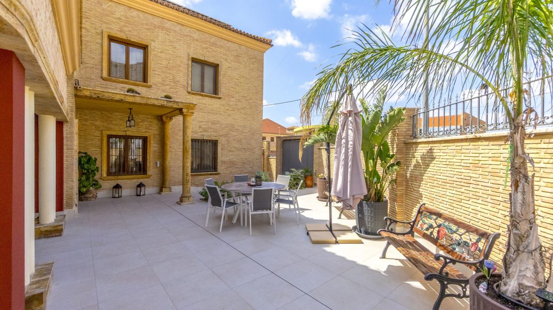 Beeindruckende Villa mit Pool in La Aparecida-Orihuela (Costa Blanca Süd)