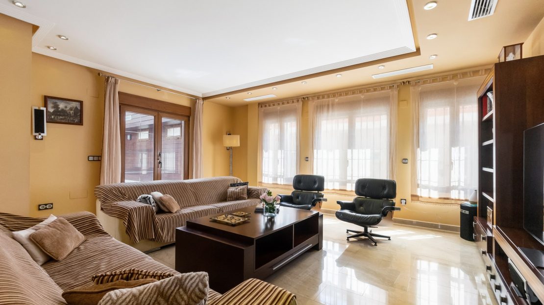 Beeindruckende Villa mit Pool in La Aparecida-Orihuela (Costa Blanca Süd)