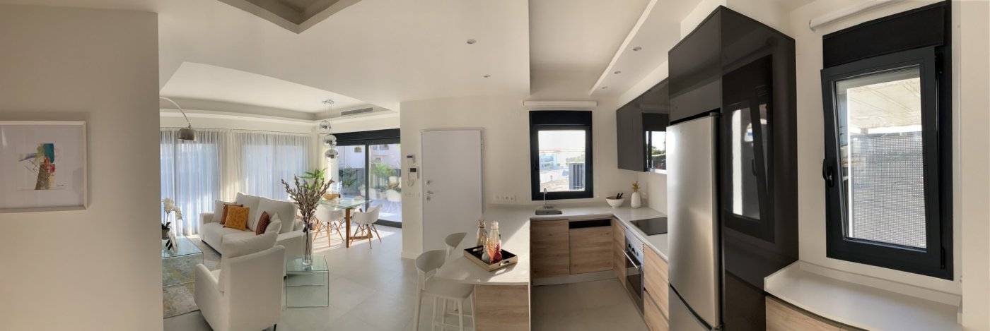 Villa in vendita a Daya Nueva