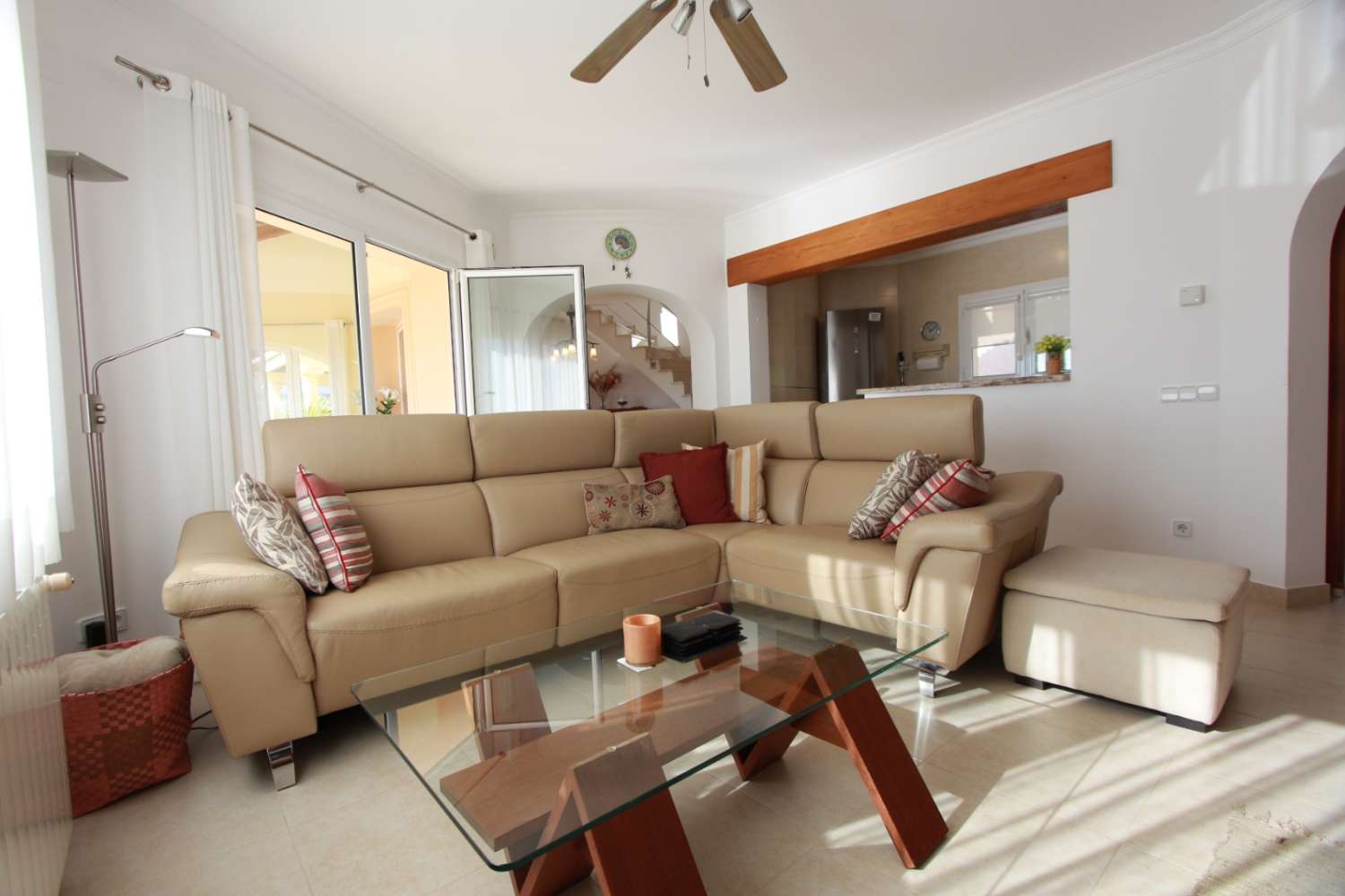 ZU VERKAUFEN IN CALPE, VILLA MIT MEERBLICK