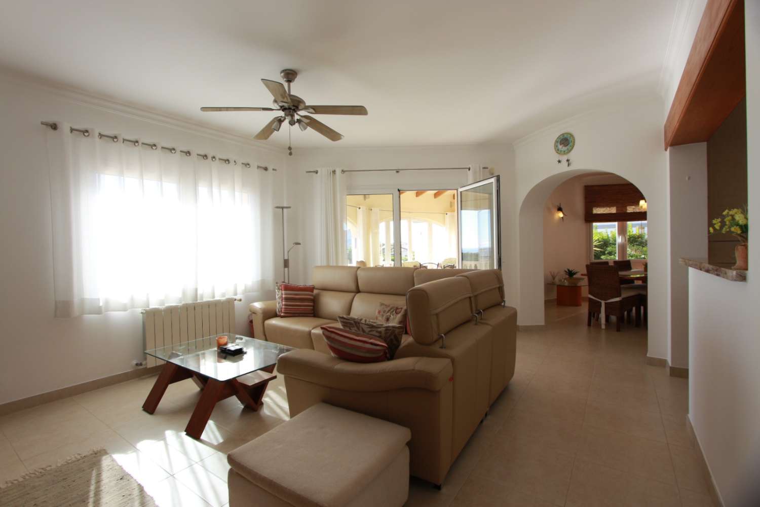 ZU VERKAUFEN IN CALPE, VILLA MIT MEERBLICK