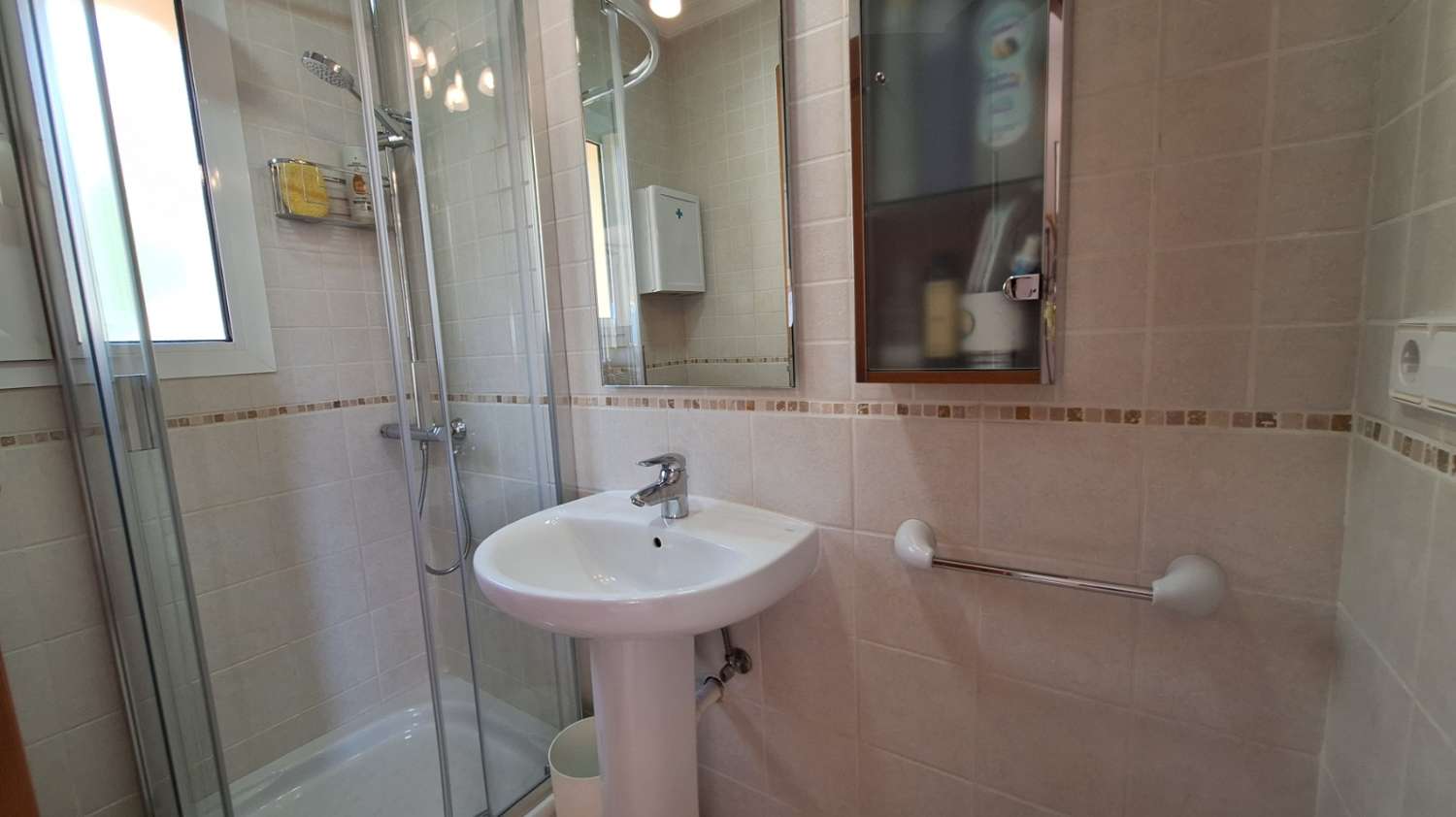 ZU VERKAUFEN IN CALPE, VILLA MIT MEERBLICK