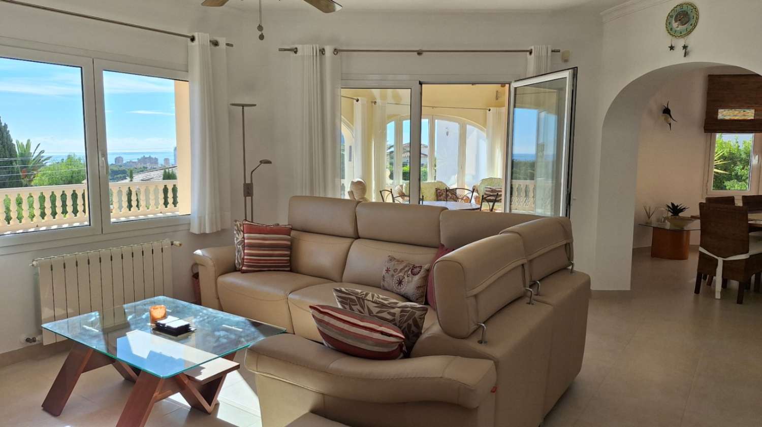 ZU VERKAUFEN IN CALPE, VILLA MIT MEERBLICK