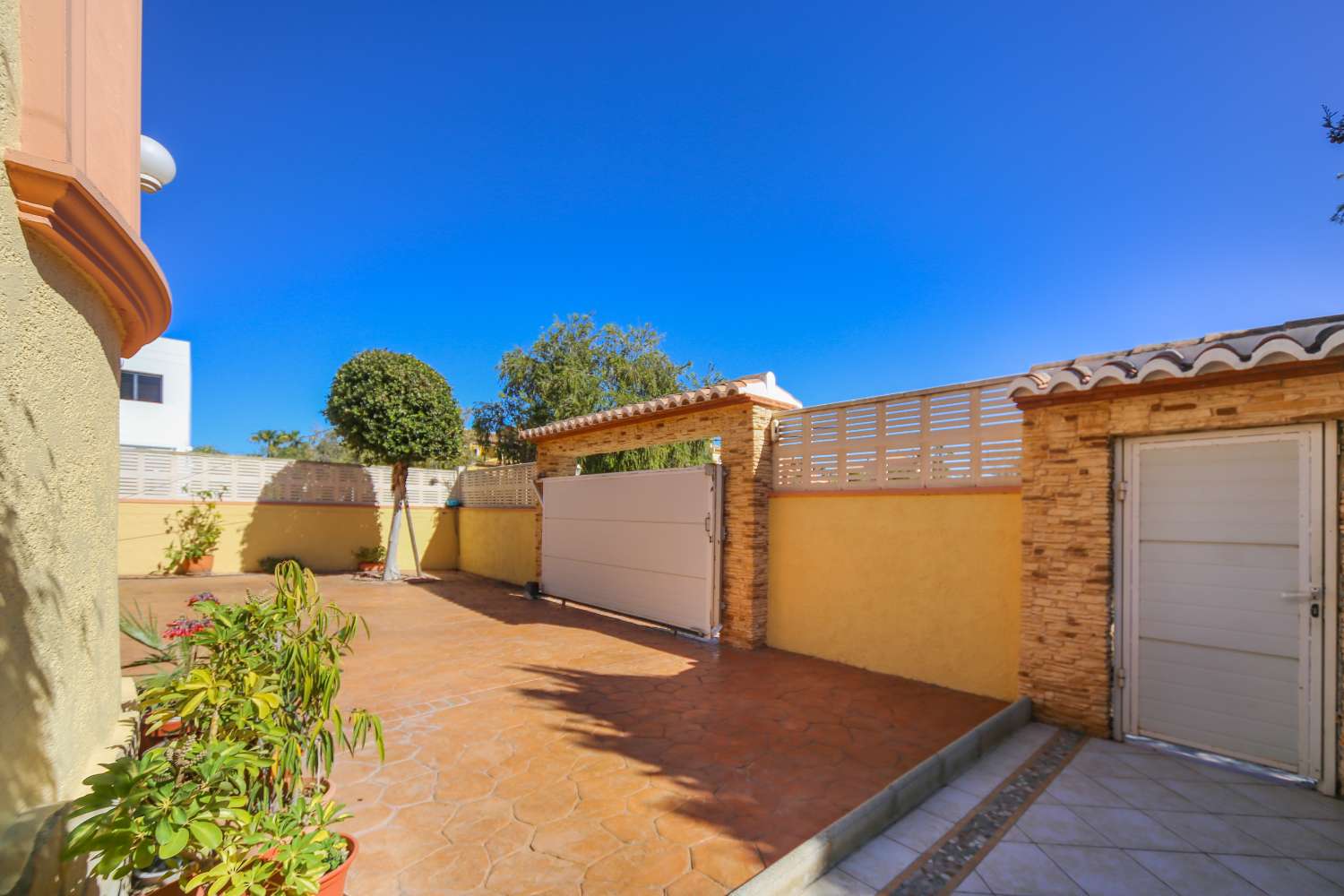 Exclusive Detached Villa in Calpe: A Private Paradise