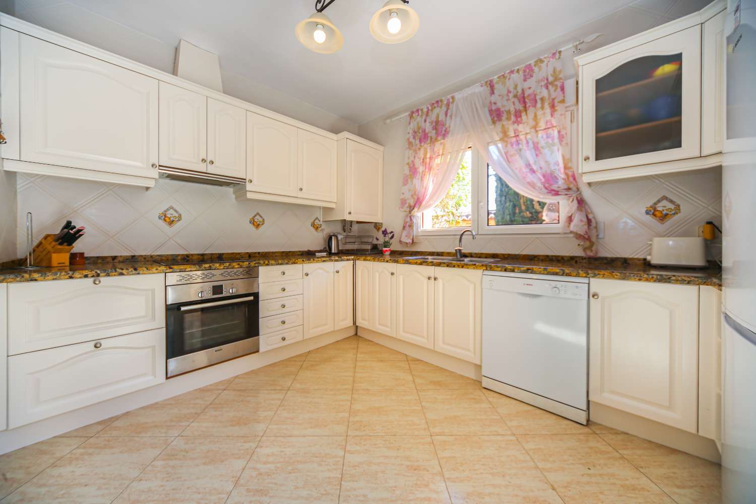 Exclusive Detached Villa in Calpe: A Private Paradise