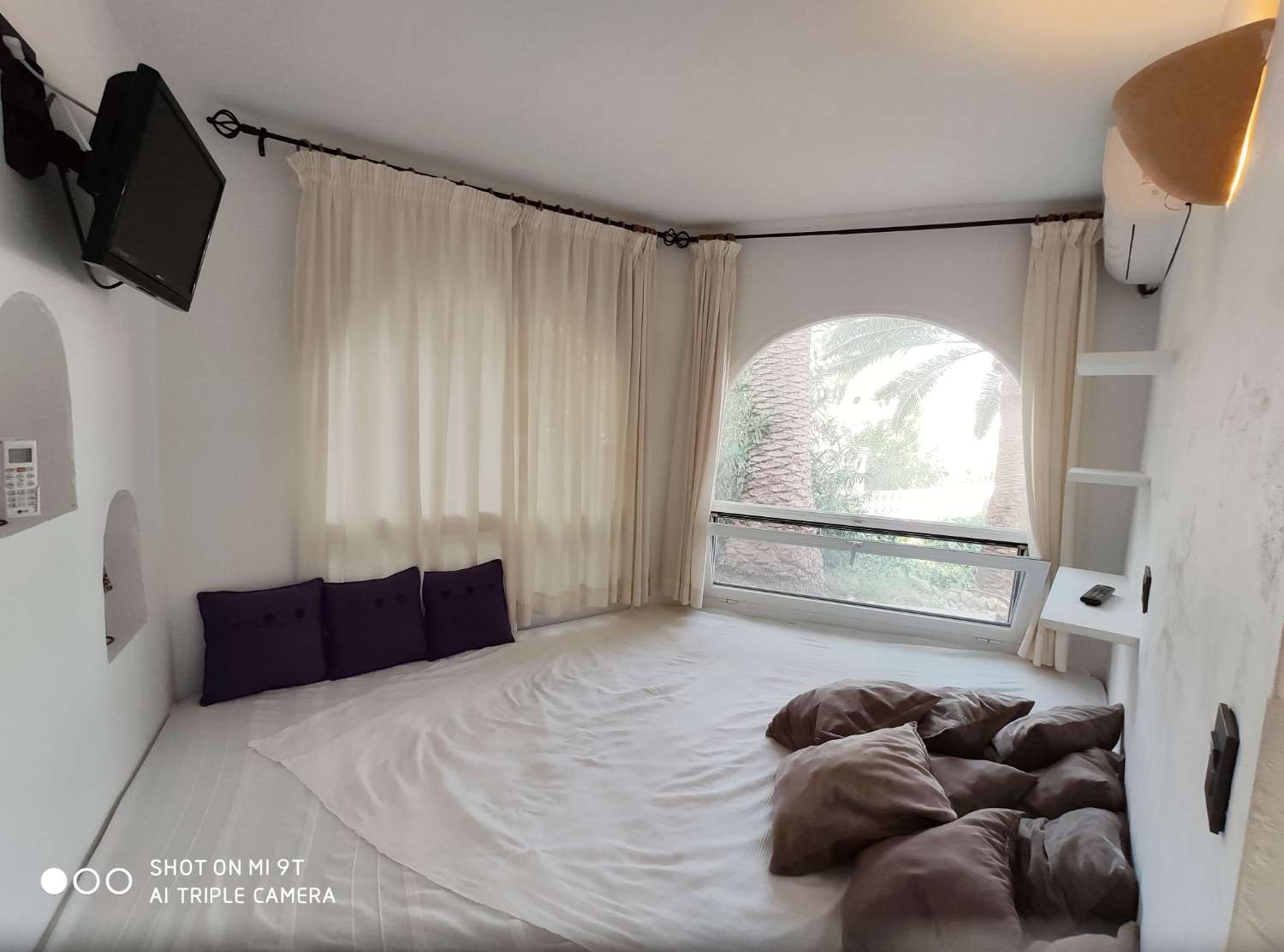 LUXUSVILLA, ALLES VON HÖCHSTER QUALITÄT UND MIT MEERBLICK IN EINER SEHR PRIVILEGIERTEN URBANISATION IN CALPE