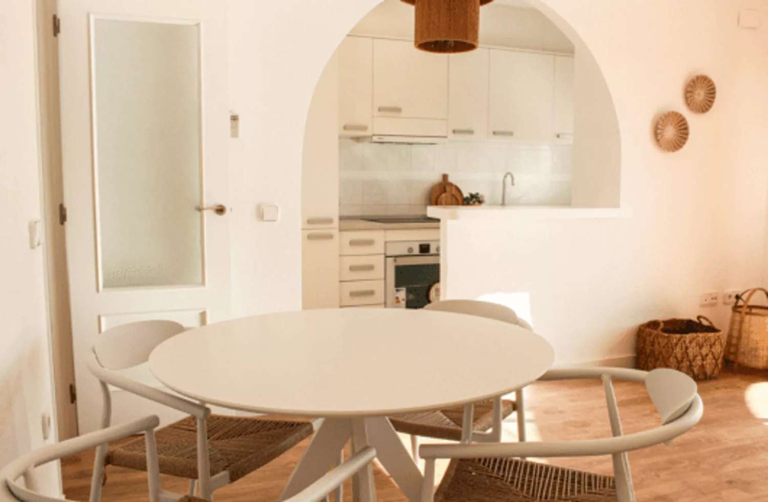Bungalow mit 2 Schlafzimmern, Solarium, Garage, Swimmingpool und Meerblick in Calpe (Costa Blanca)