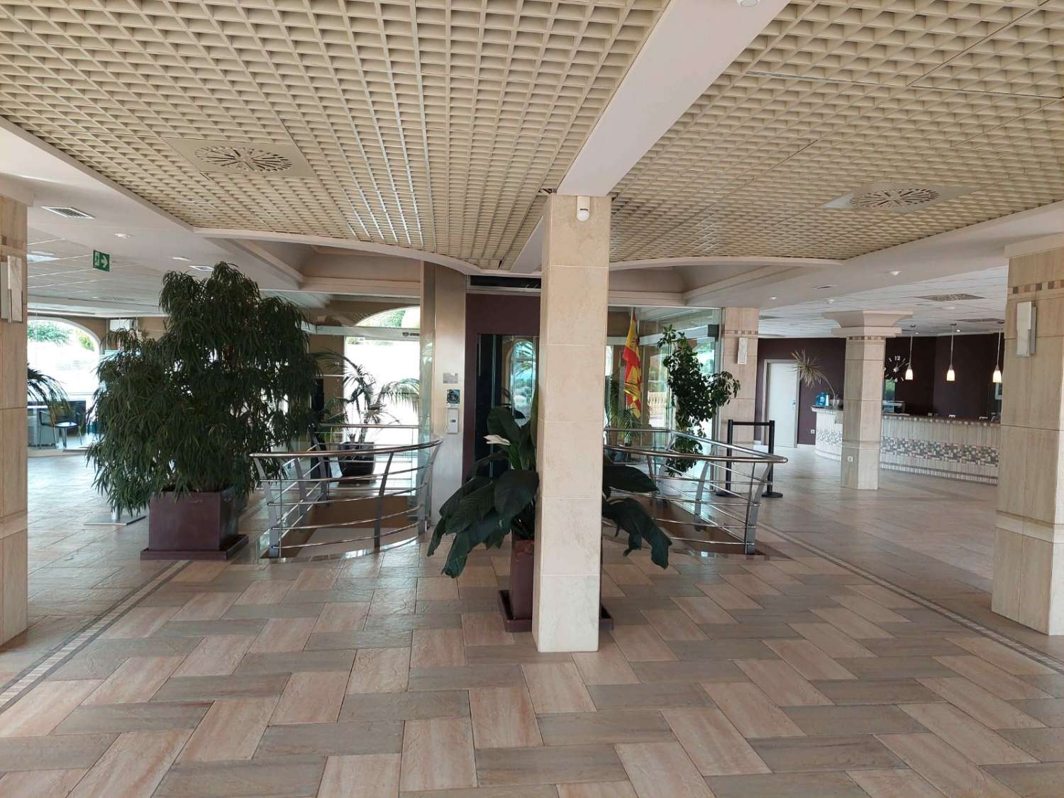 Bungalow mit 2 Schlafzimmern, Solarium, Garage, Swimmingpool und Meerblick in Calpe (Costa Blanca)