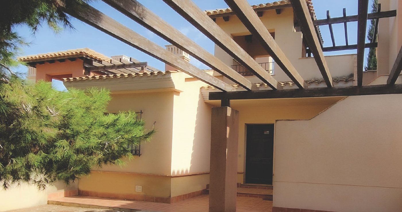 Gloednieuwe rustieke huizen met 2 slaapkamers en een gemeenschappelijk zwembad in Fuente Alamo (Murcia)