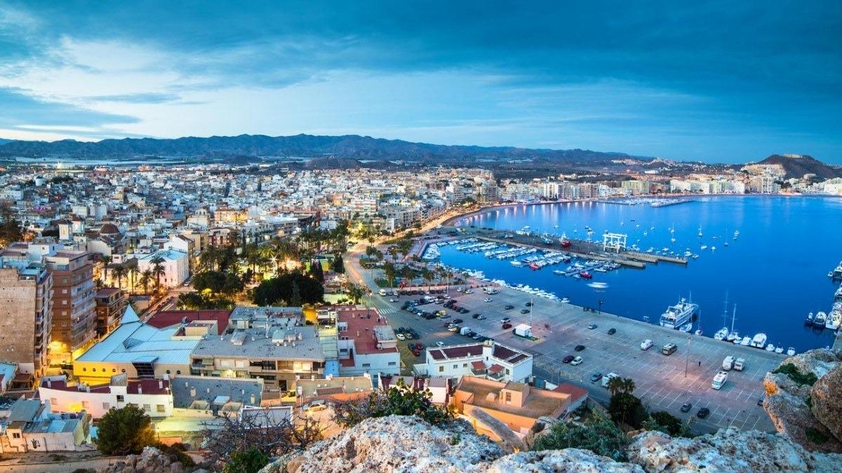 Podkroví v prodeji in Águilas