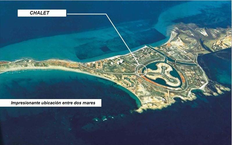Вилла в продаже в La Manga del Mar Menor